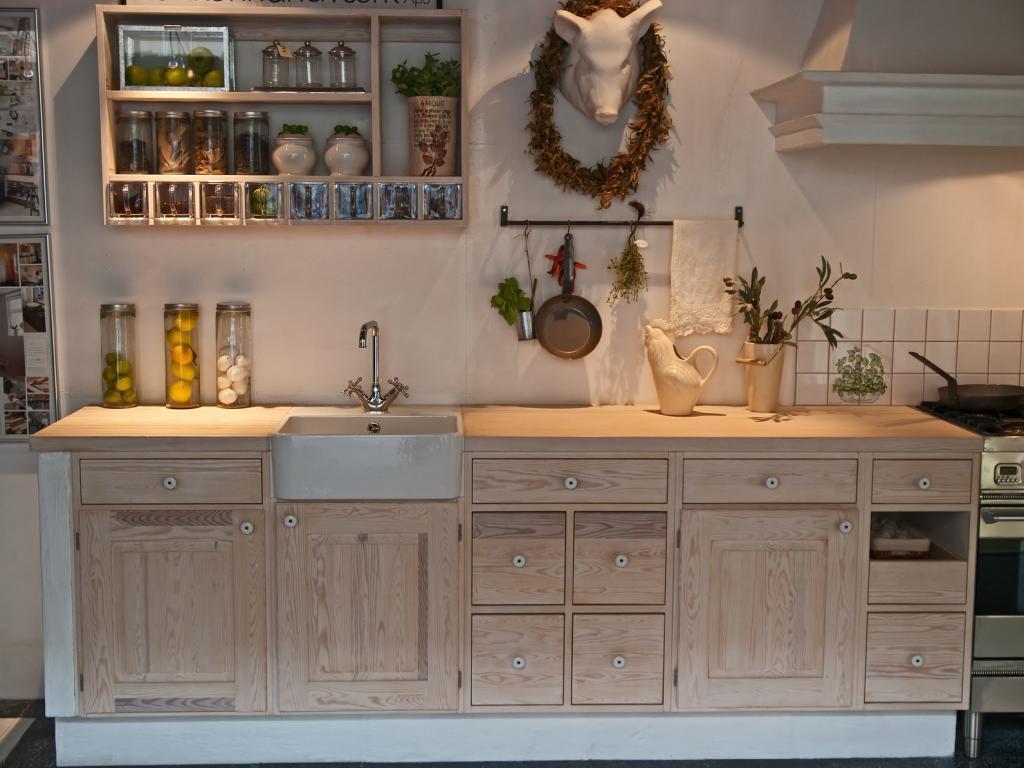 Should Kitchen Match Trim? Kitchen Express